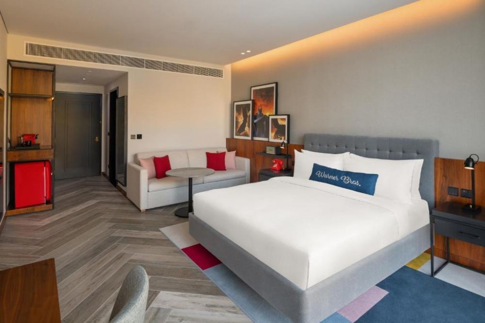 THE WB ABU DHABI, CURIO COLLECTION BY HILTON