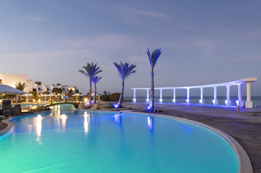 THREE CORNERS EQUINOX BEACH RESORT
