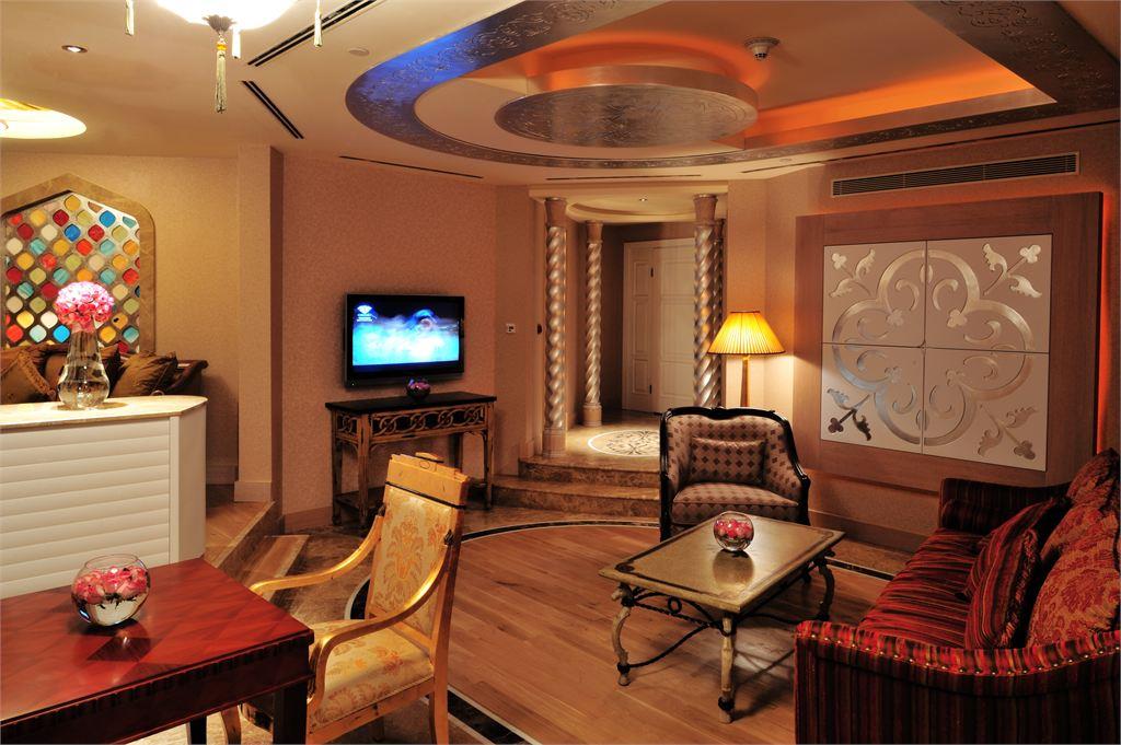 TITANIC MARDAN PALACE 