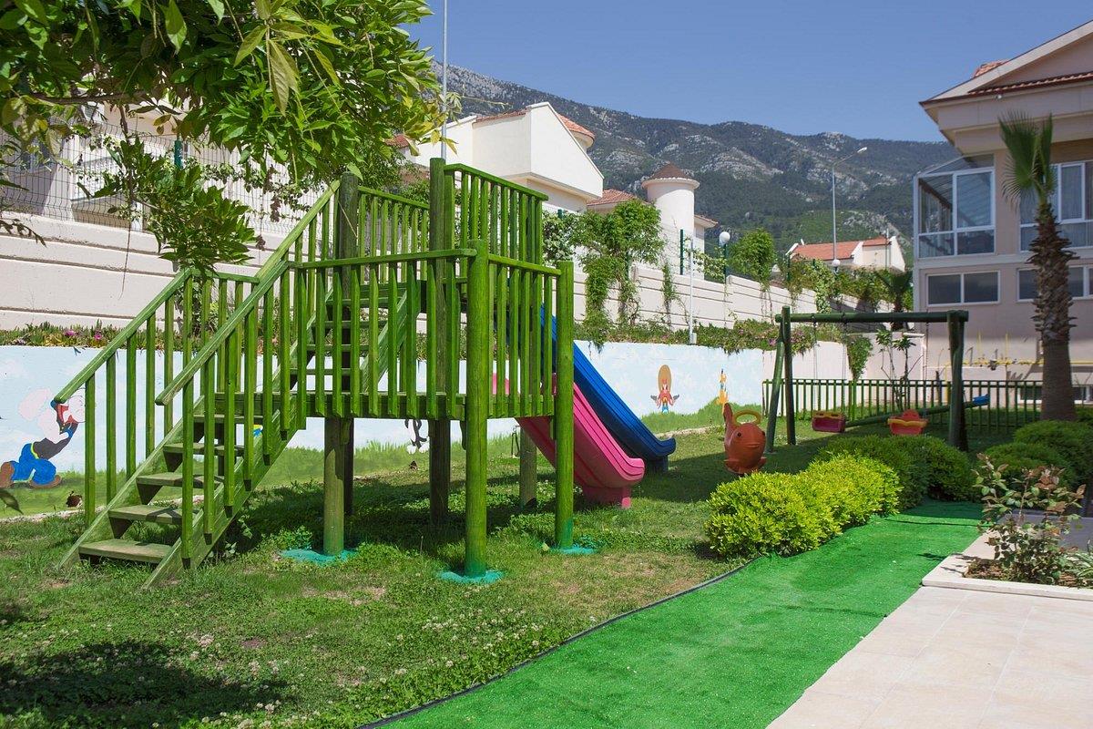 AES CLUB HOTEL