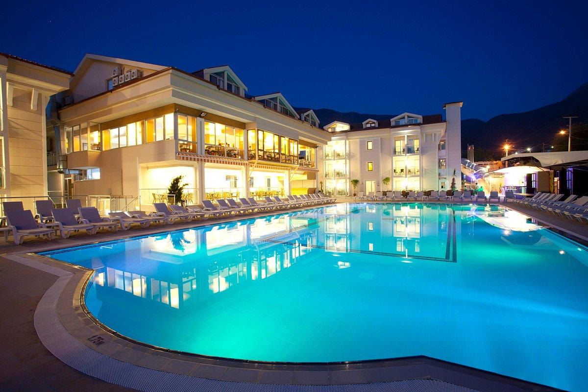 AES CLUB HOTEL