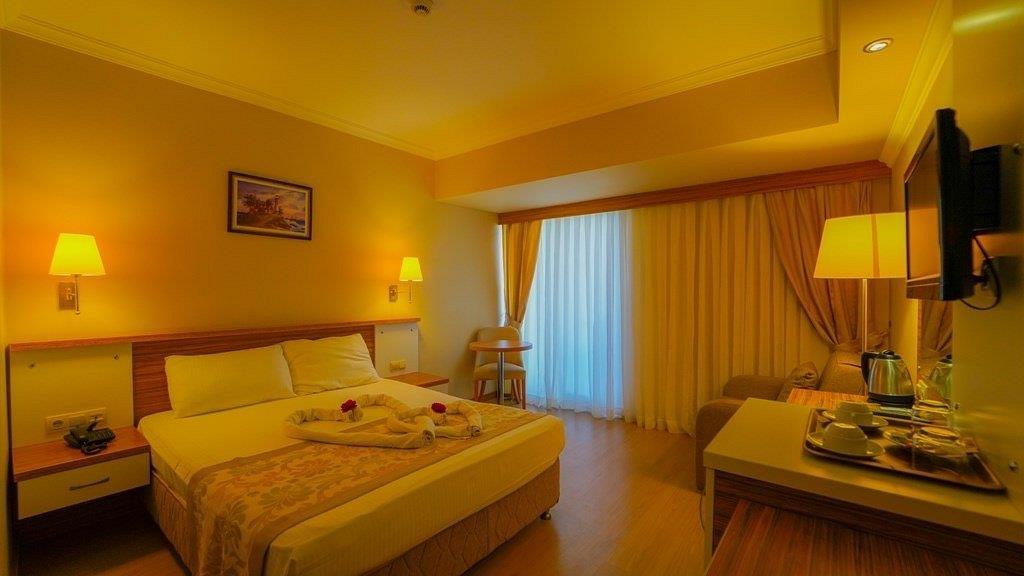AES CLUB HOTEL