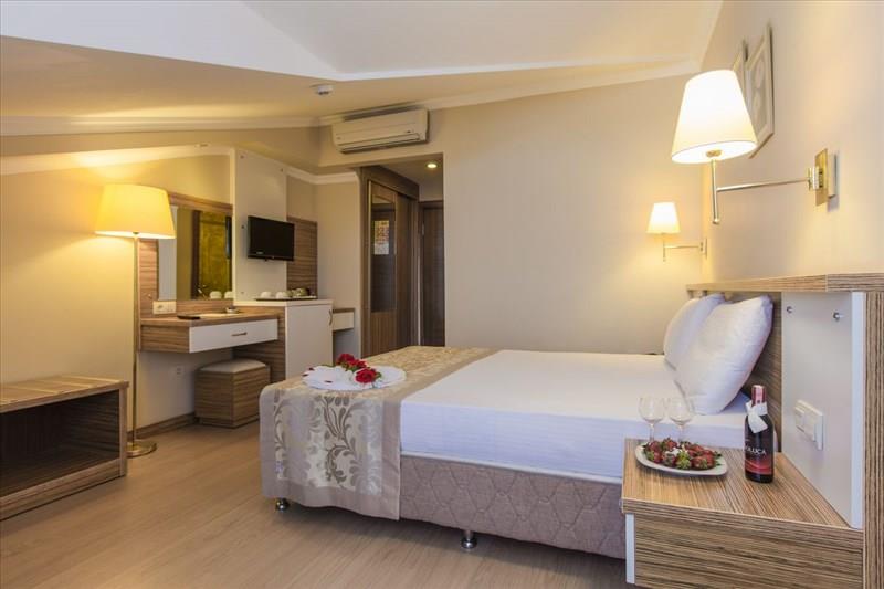 AES CLUB HOTEL