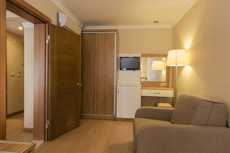 AES CLUB HOTEL