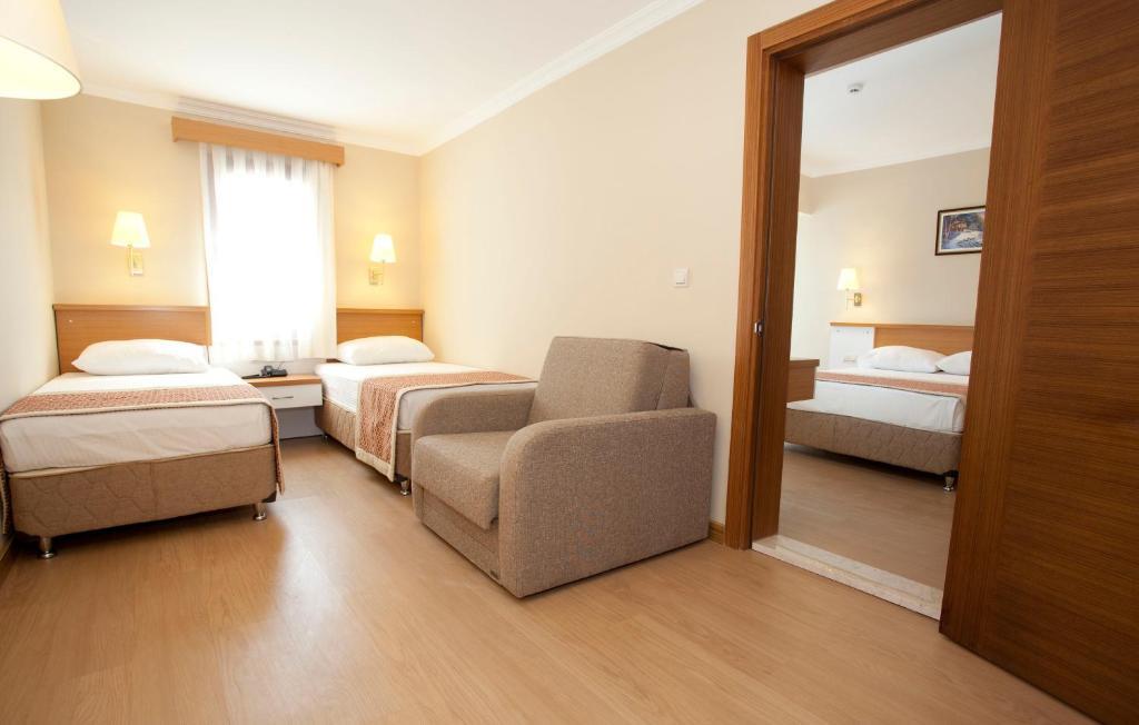 AES CLUB HOTEL