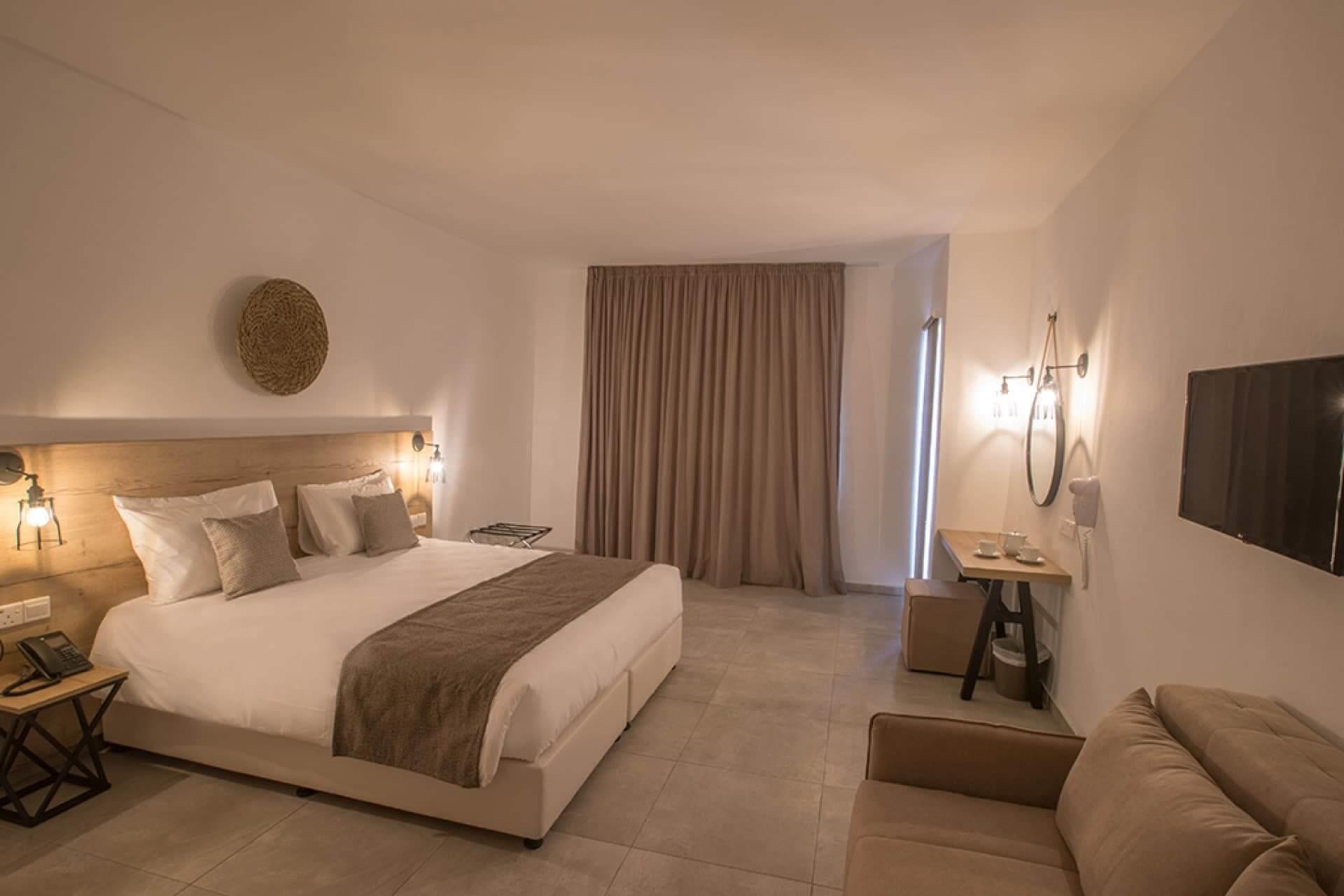BOHEMIAN GARDENS HOTEL