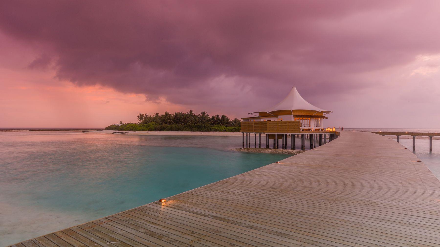 CINNAMON HAKURAA HURAA