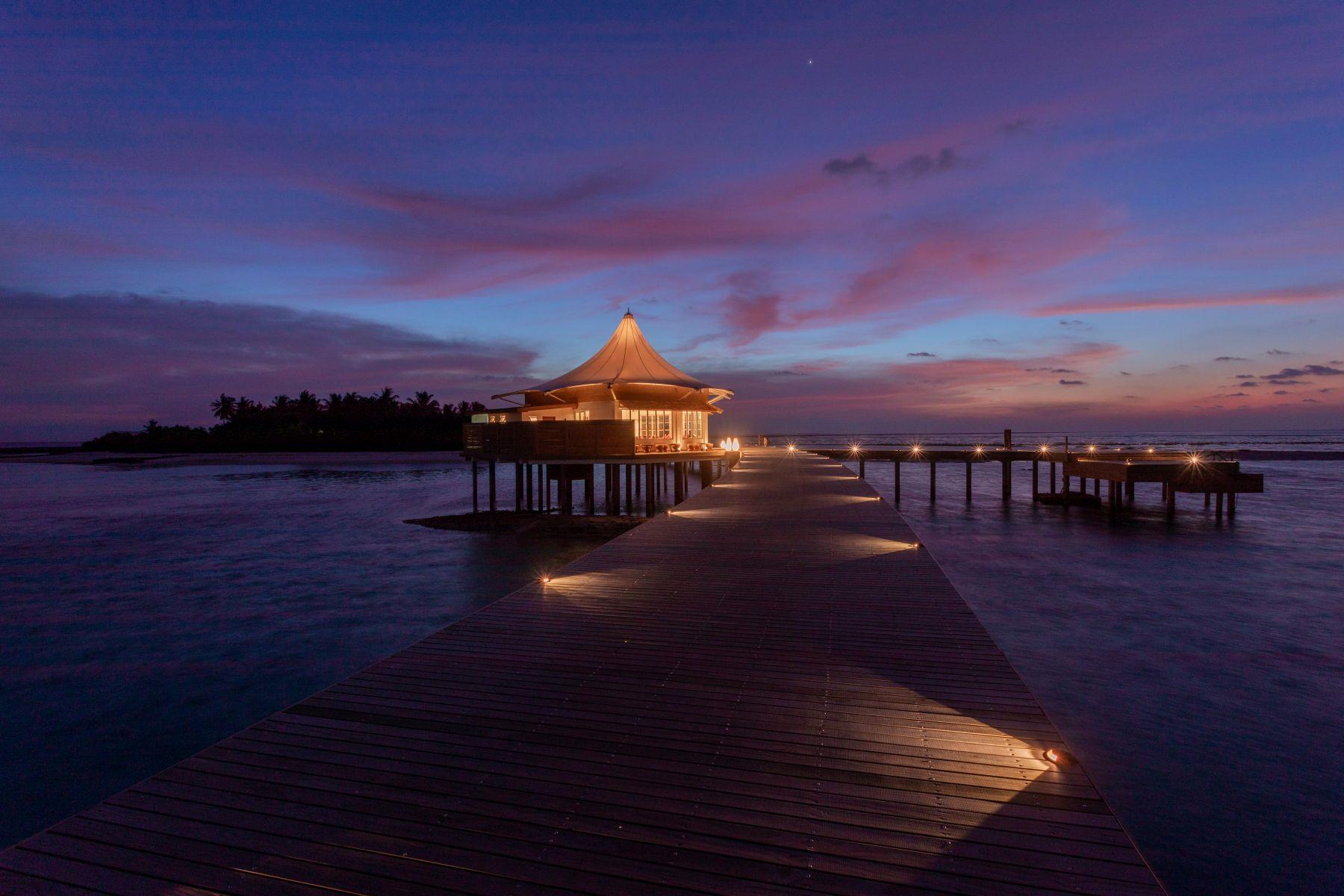 CINNAMON HAKURAA HURAA
