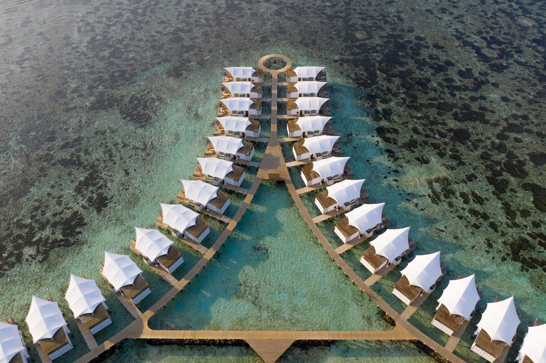 CINNAMON HAKURAA HURAA
