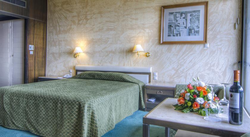 CORFU HOLIDAY PALACE