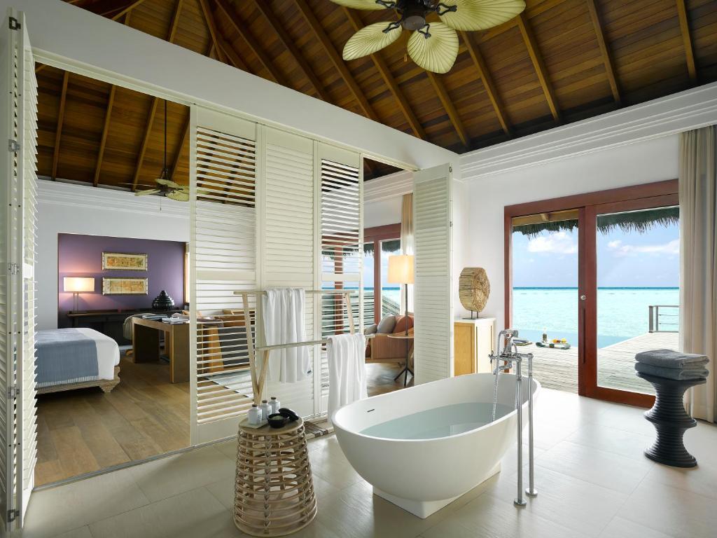 DUSIT THANI MALDIVES 