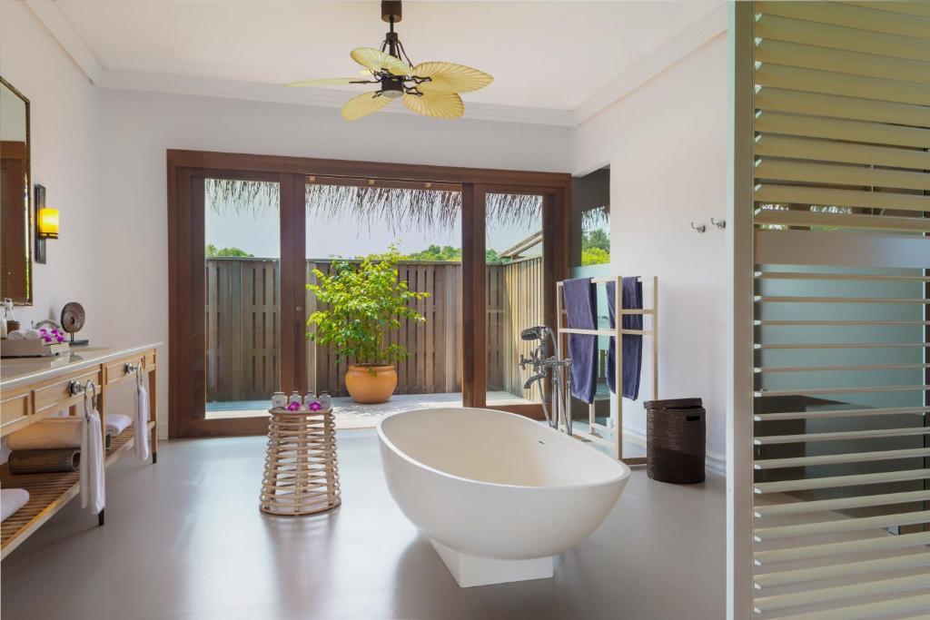 DUSIT THANI MALDIVES 