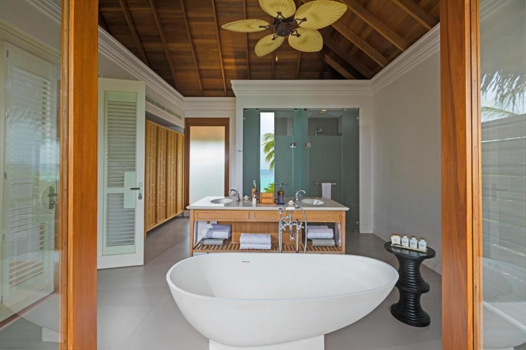 DUSIT THANI MALDIVES 