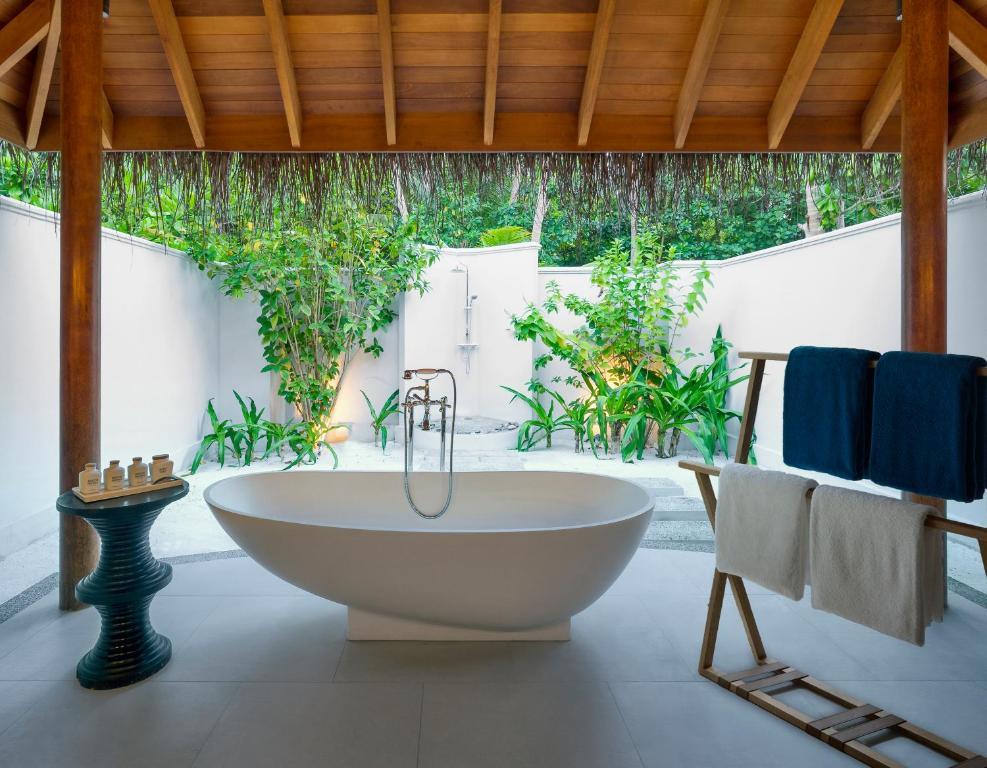 DUSIT THANI MALDIVES 