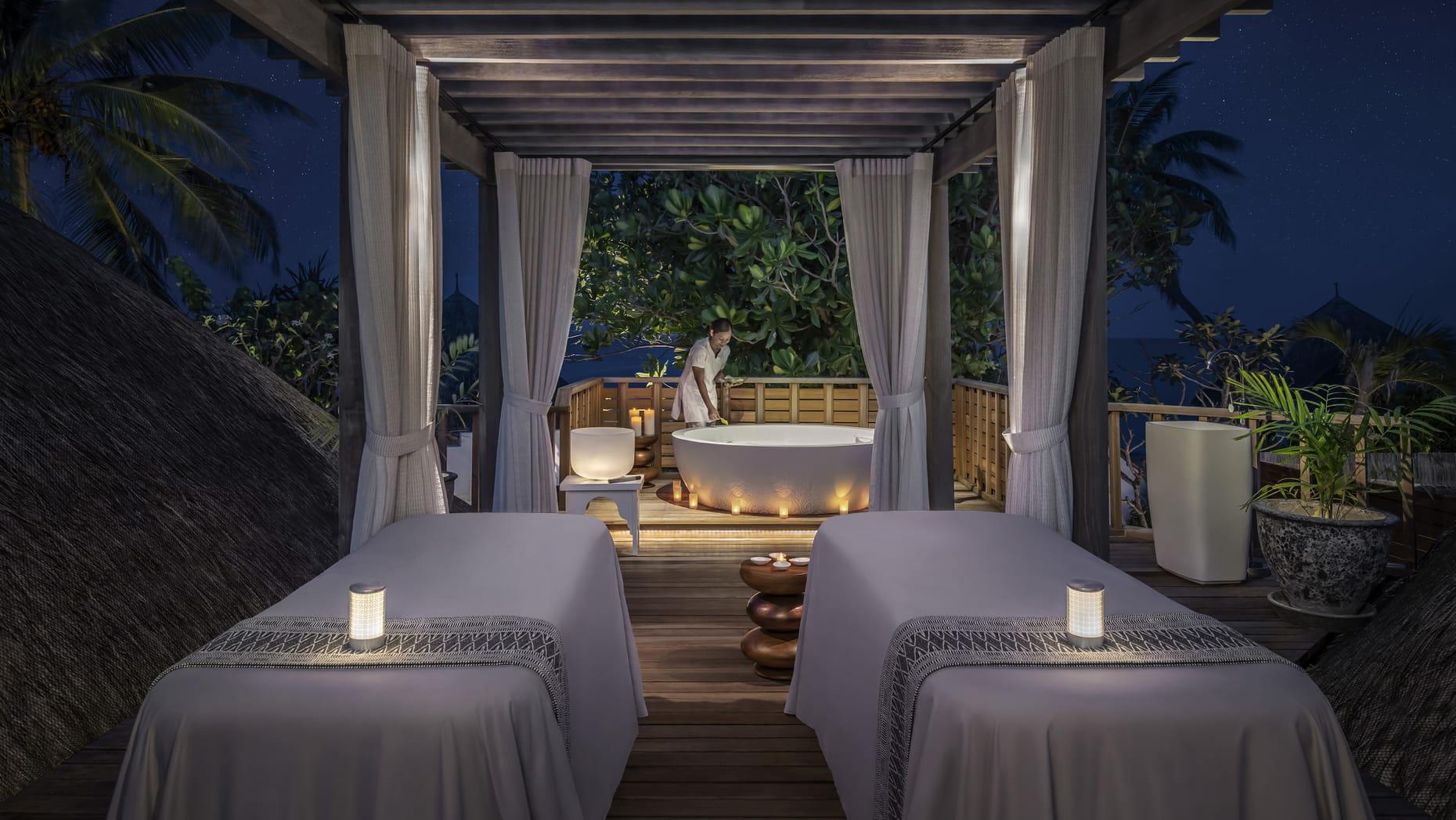 FOUR SEASONS RESORT MALDIVES at KUDA HURAA 