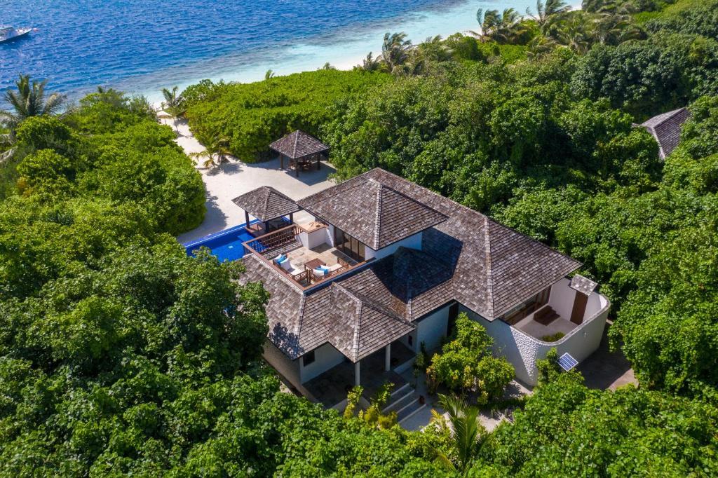 HIDEAWAY BEACH RESORT & SPA 