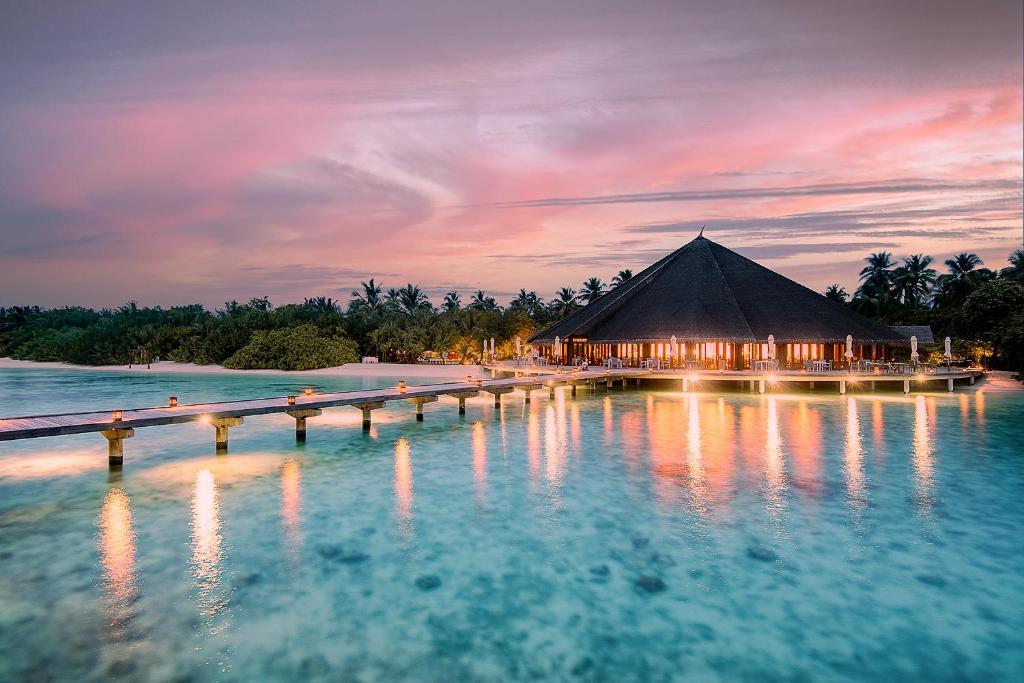 HIDEAWAY BEACH RESORT & SPA 