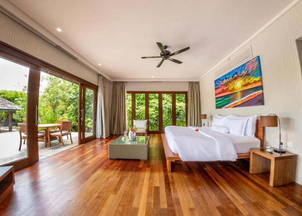 HIDEAWAY BEACH RESORT & SPA 