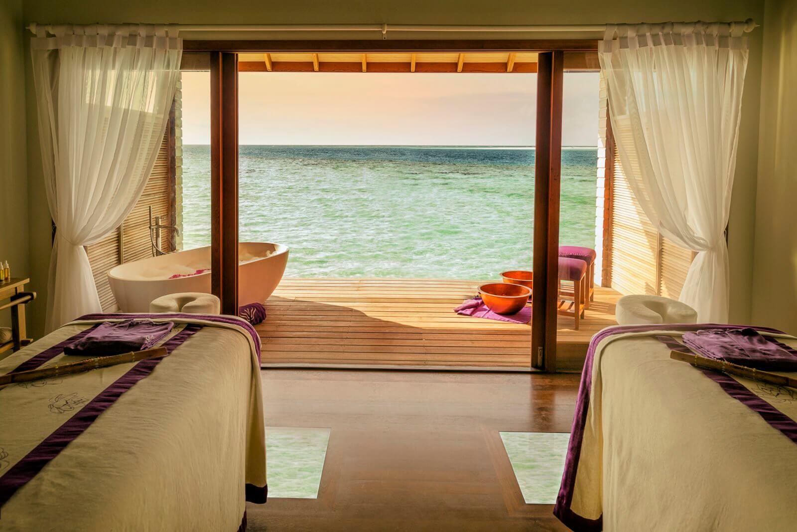 HURAWALHI ISLAND RESORT 