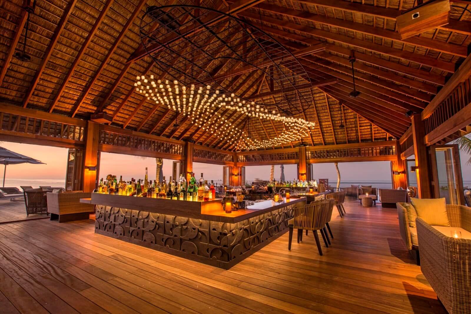 HURAWALHI ISLAND RESORT 