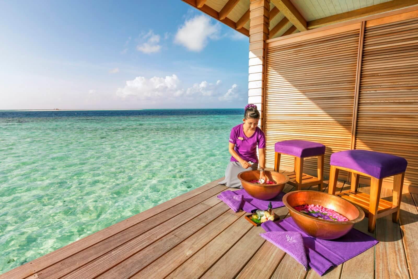 HURAWALHI ISLAND RESORT 