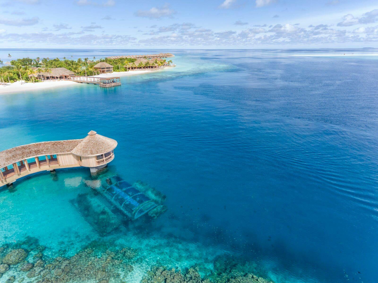 HURAWALHI ISLAND RESORT 