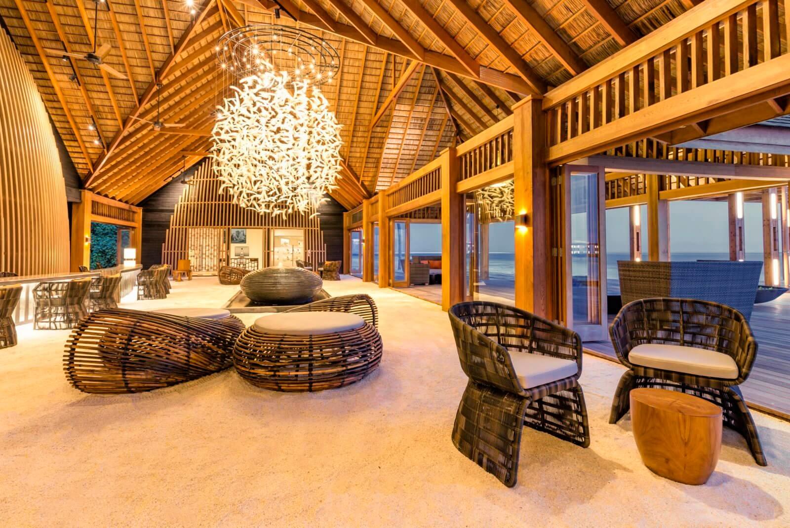 HURAWALHI ISLAND RESORT 