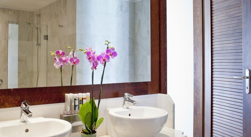 KONTOKALI BAY RESORT & SPA