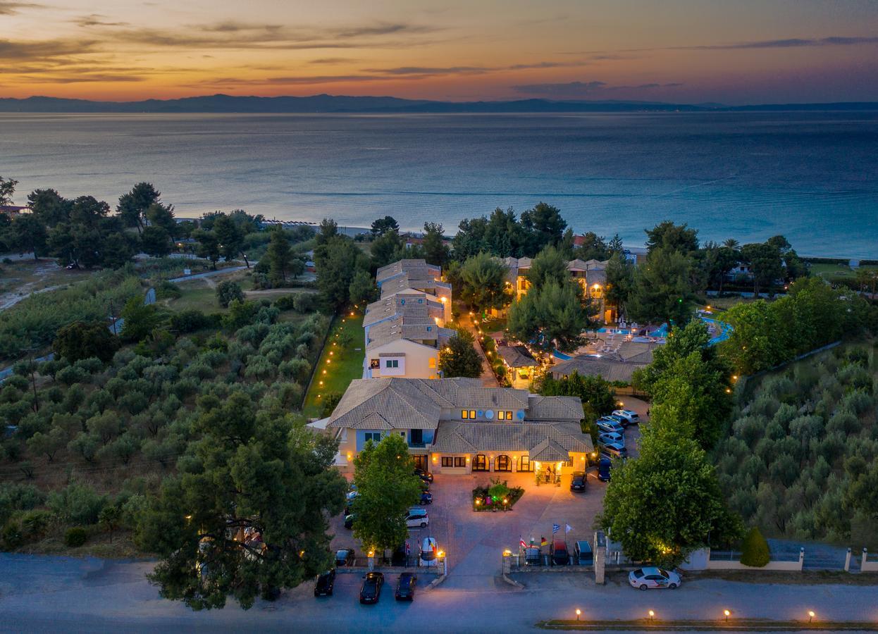 LESSE HOTEL
