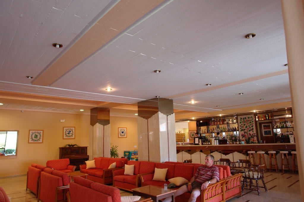 LIVADI NAFSIKA HOTEL