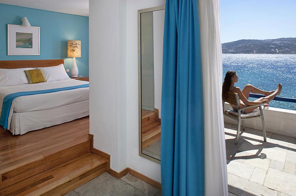 MYKONOS THEOXENIA