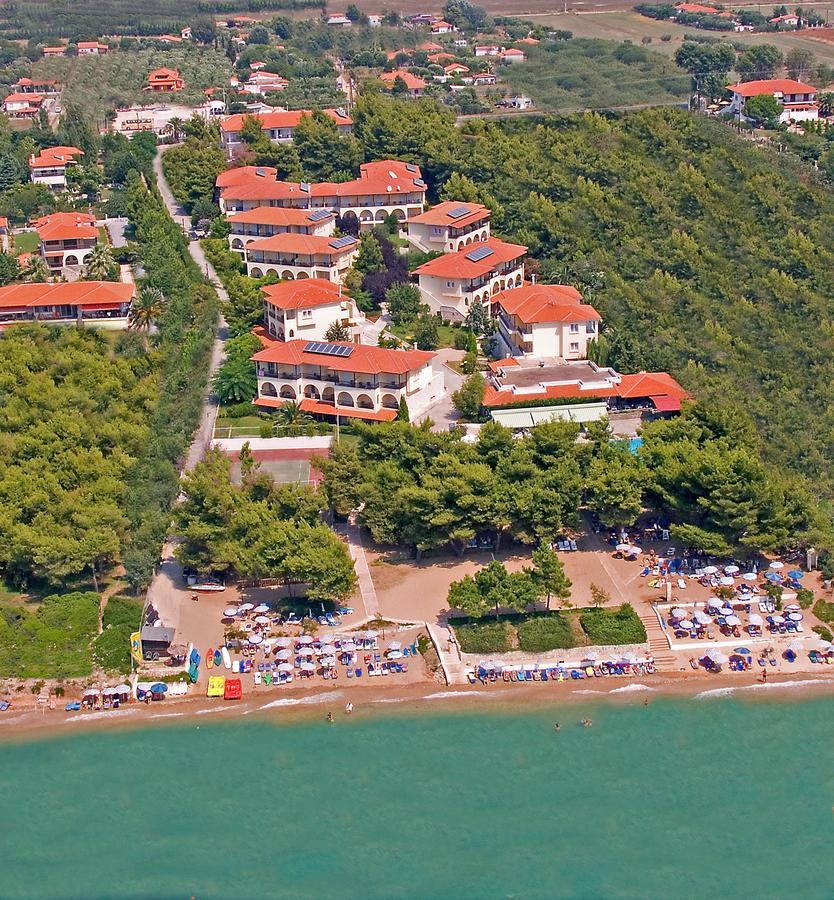 PORTES BEACH HOTEL