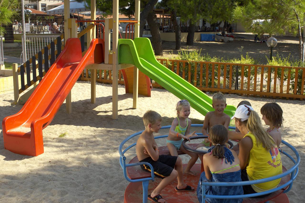 PORTES BEACH HOTEL
