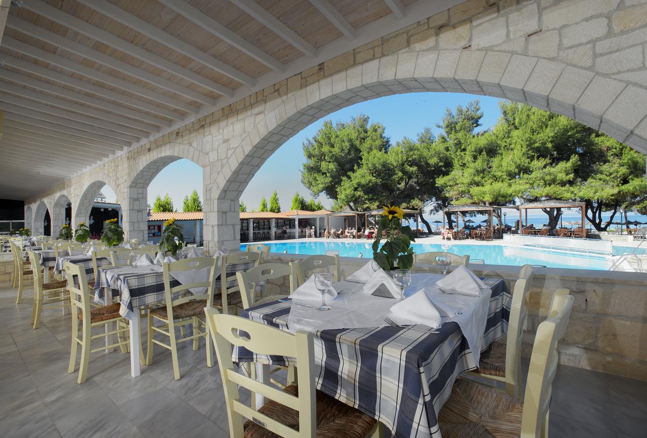PORTES BEACH HOTEL