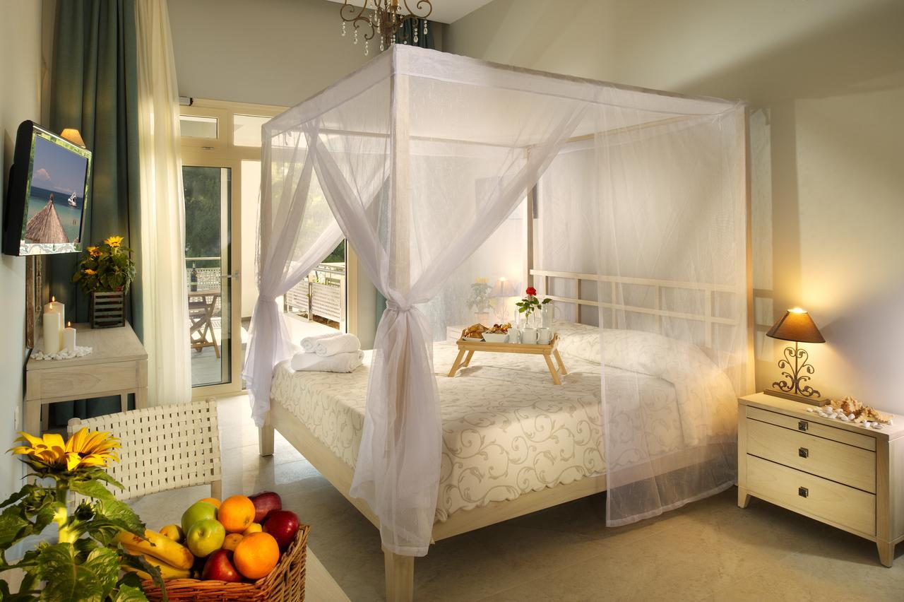 PORTES BEACH HOTEL