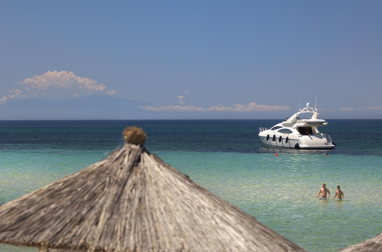 PORTES BEACH HOTEL