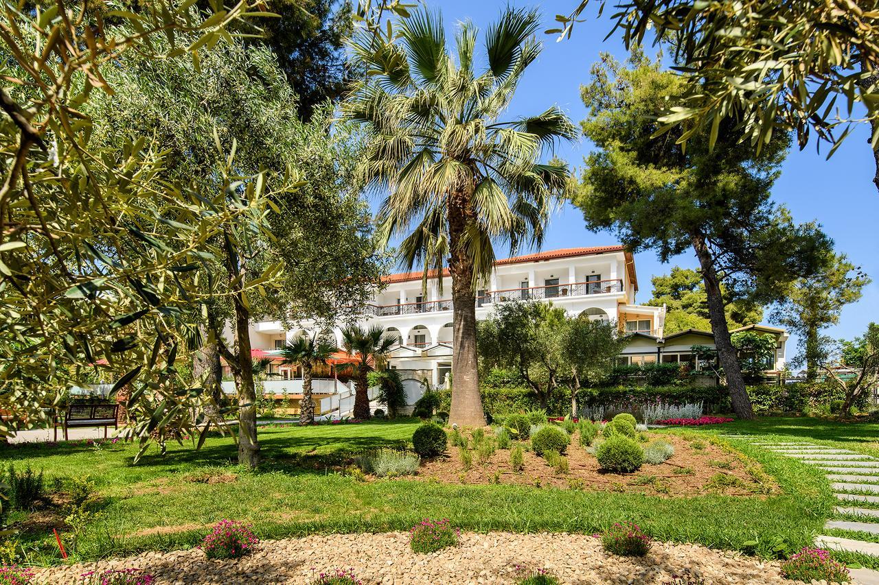 PORTES BEACH HOTEL