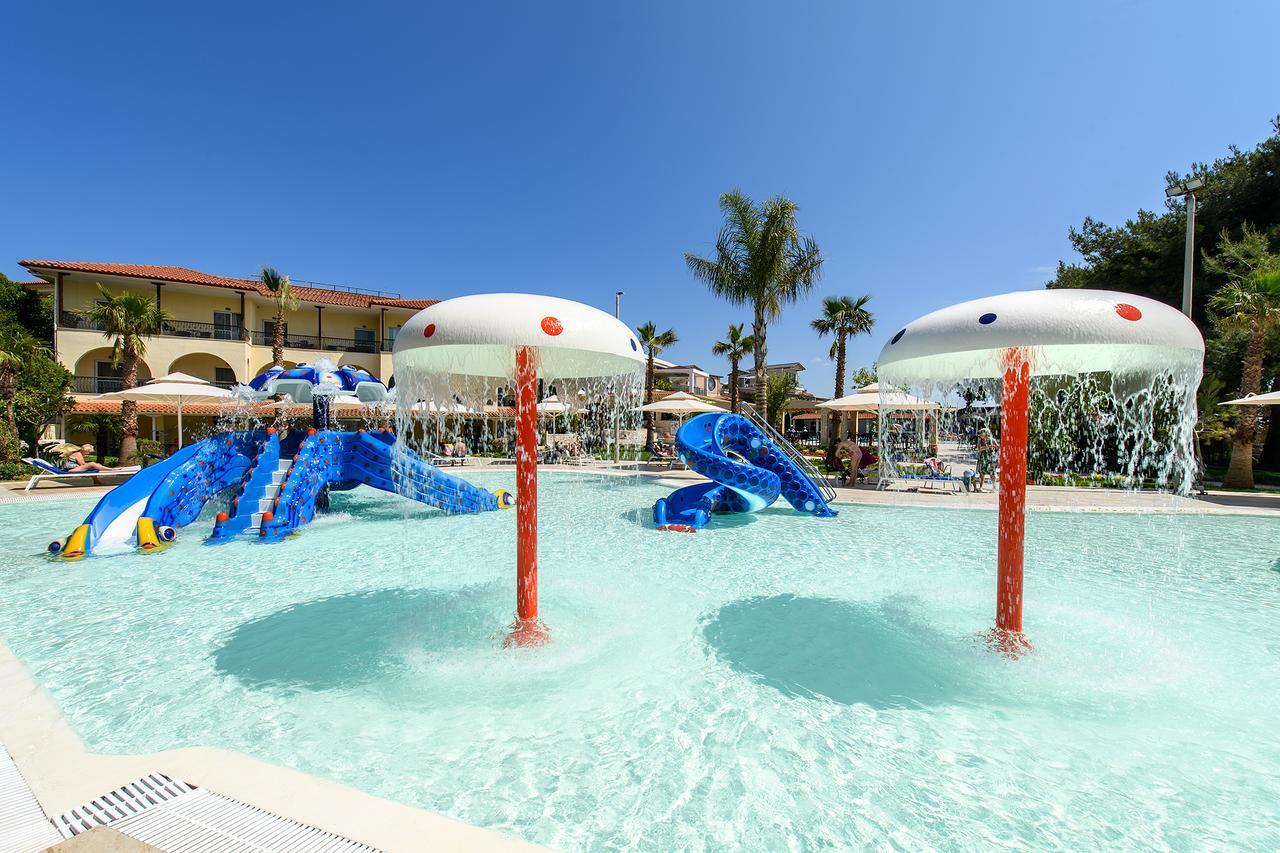 PORTES BEACH HOTEL