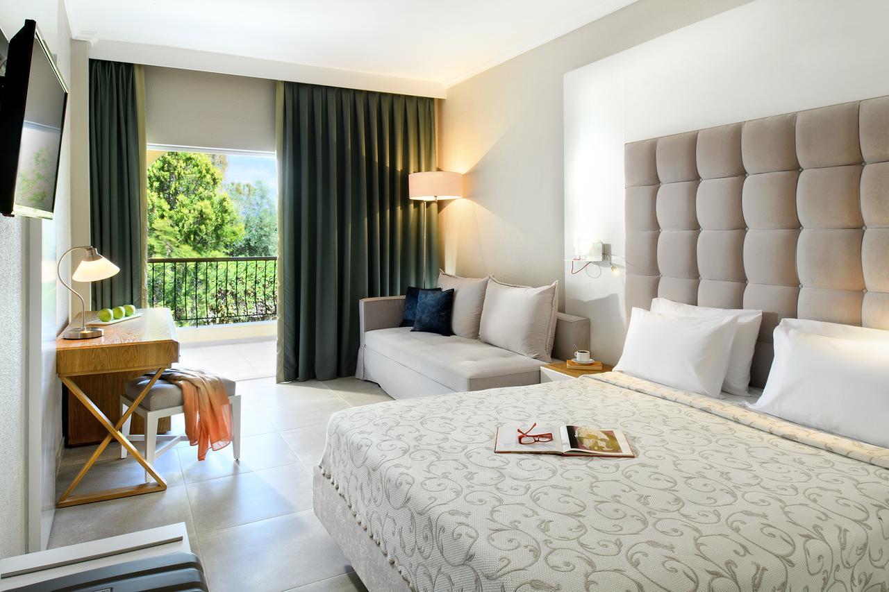 PORTES BEACH HOTEL
