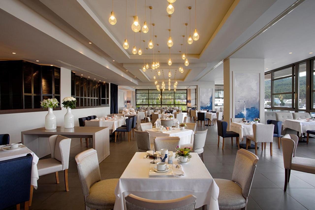PORTO CARRAS MELITON HOTEL