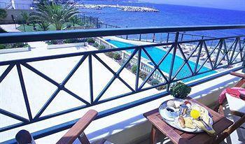 RAMADA ATTICA RIVIERA