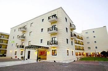 RAMADA ATTICA RIVIERA