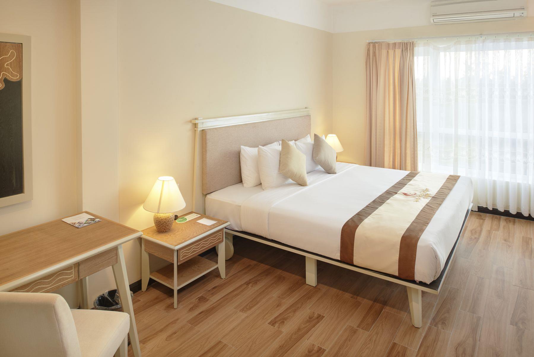 SANDY BEACH RESORT