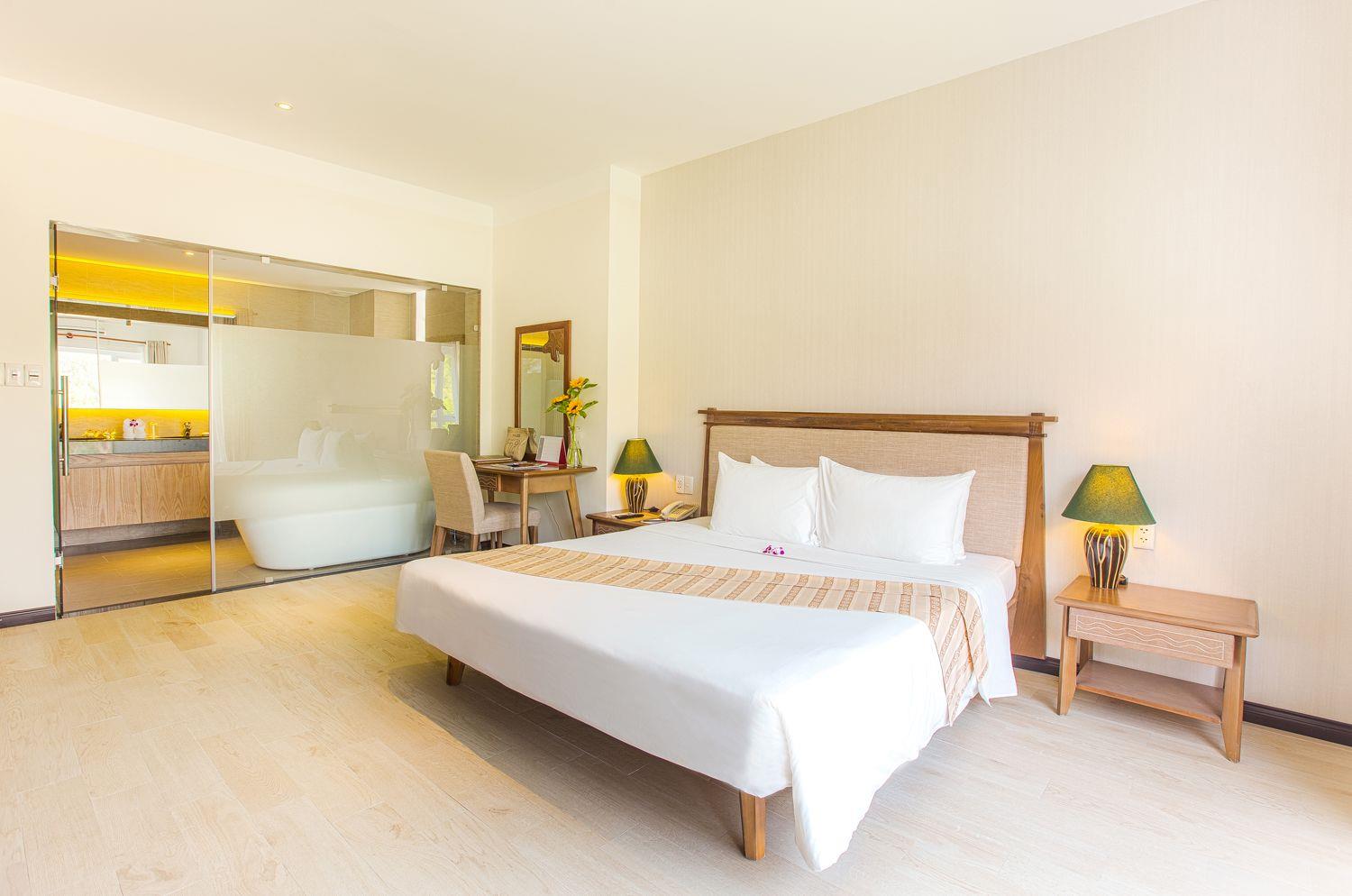 SANDY BEACH RESORT