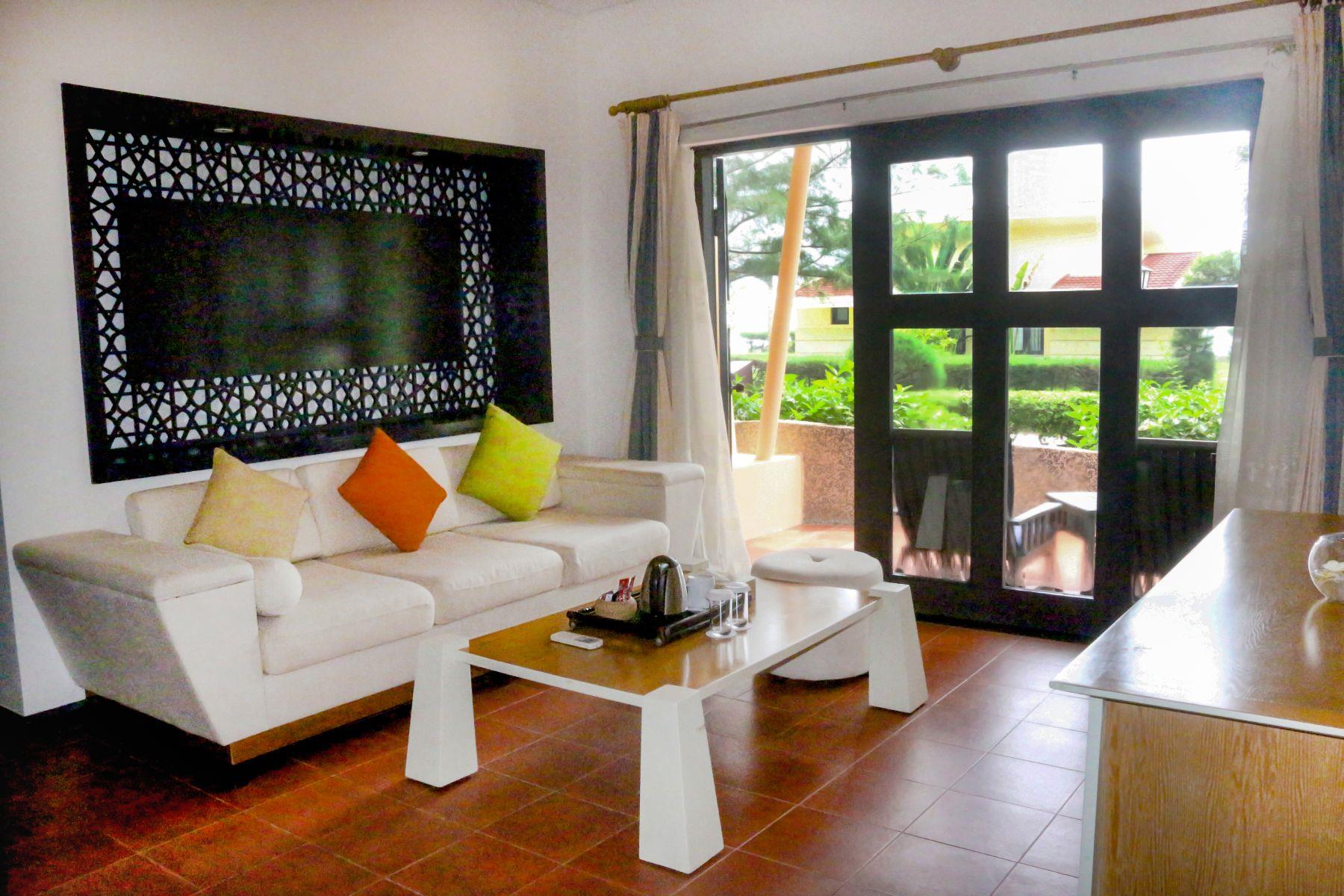 SANDY BEACH RESORT