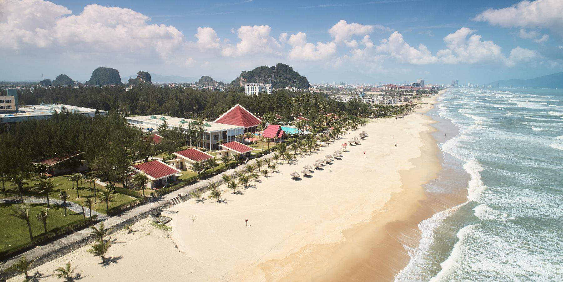 SANDY BEACH RESORT