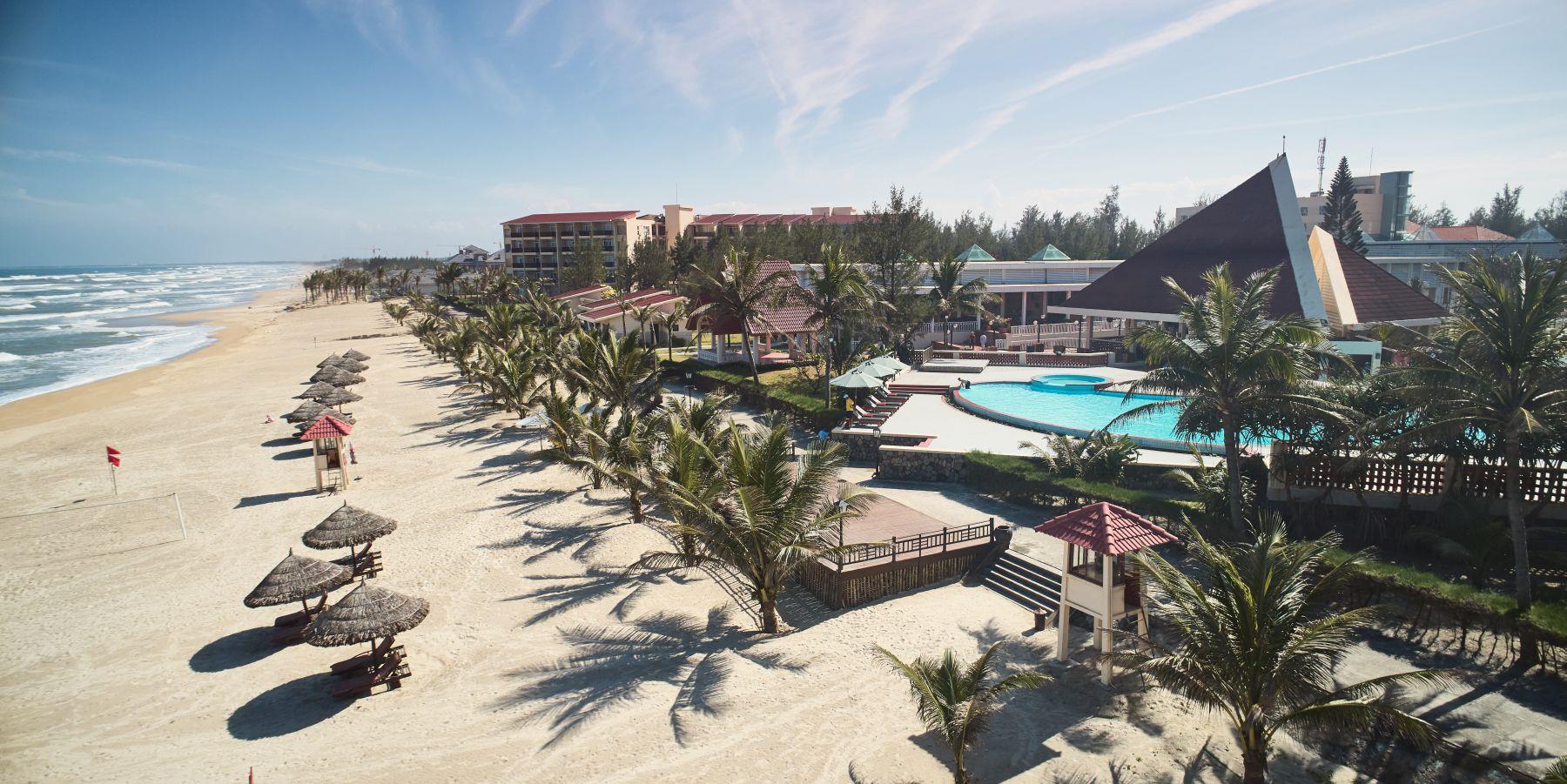 SANDY BEACH RESORT