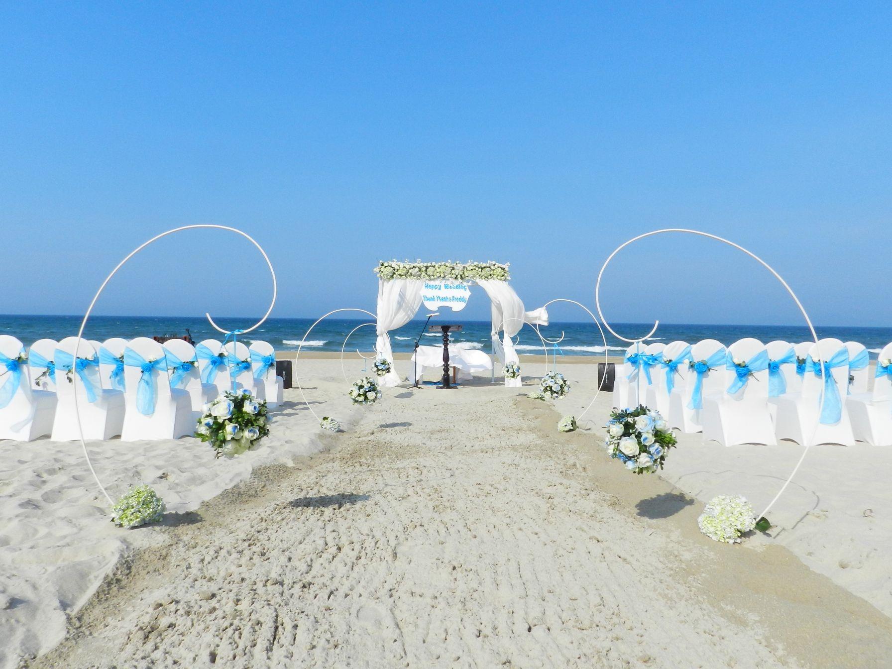 SANDY BEACH RESORT