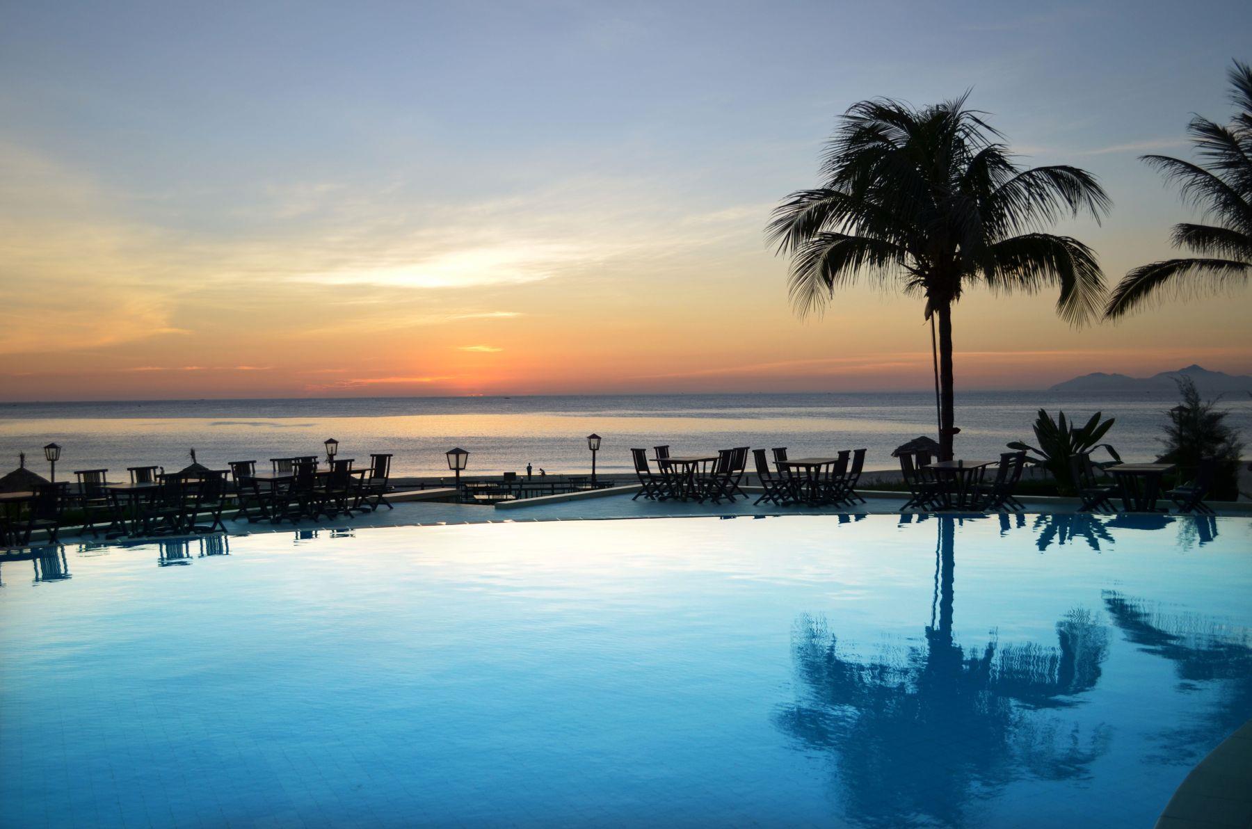 SANDY BEACH RESORT