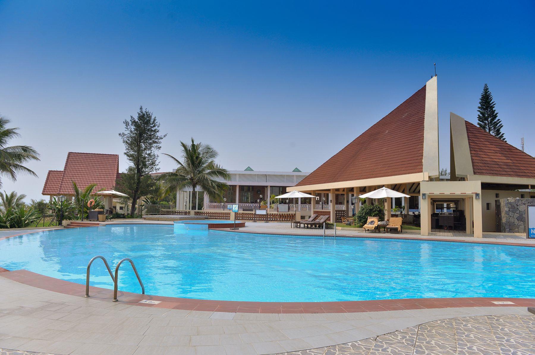 SANDY BEACH RESORT